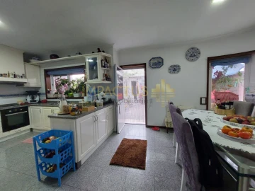 Moradia T4 para Venda em Cidade da Maia