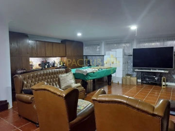 Moradia T4 para Venda em Cidade da Maia