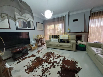 Moradia T4 para Venda em Cidade da Maia