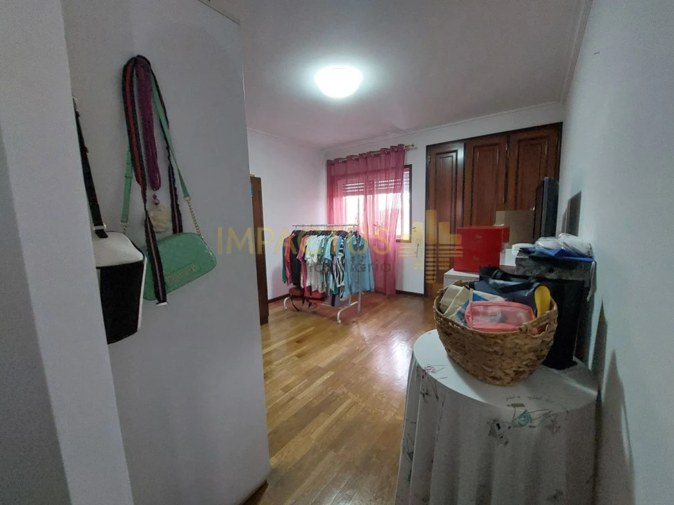 Moradia T4 para Venda em Cidade da Maia Foto 27