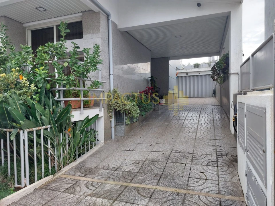 Moradia T4 para Venda em Cidade da Maia Foto 40