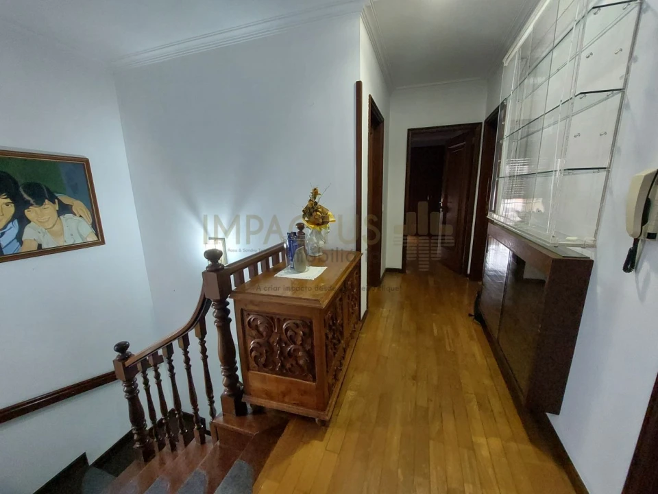 Moradia T4 para Venda em Cidade da Maia Foto 16