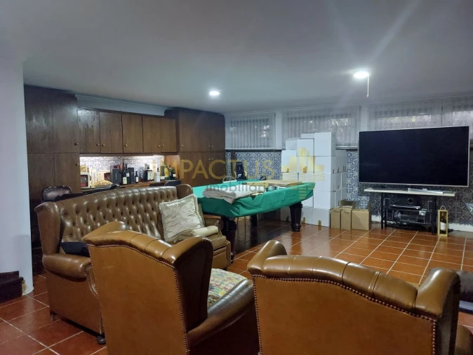 Moradia T4 para Venda em Cidade da Maia Foto 35