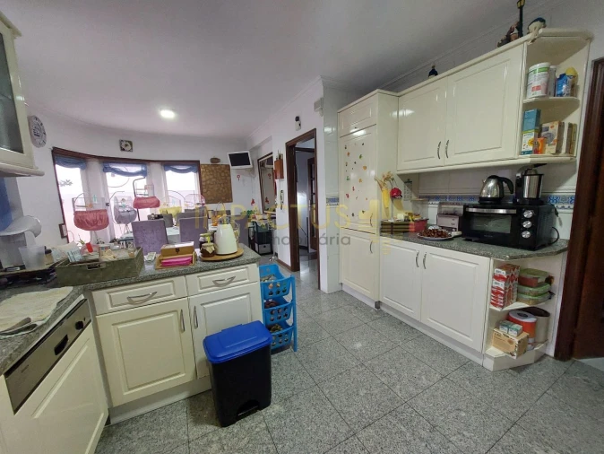 Moradia T4 para Venda em Cidade da Maia Foto 8