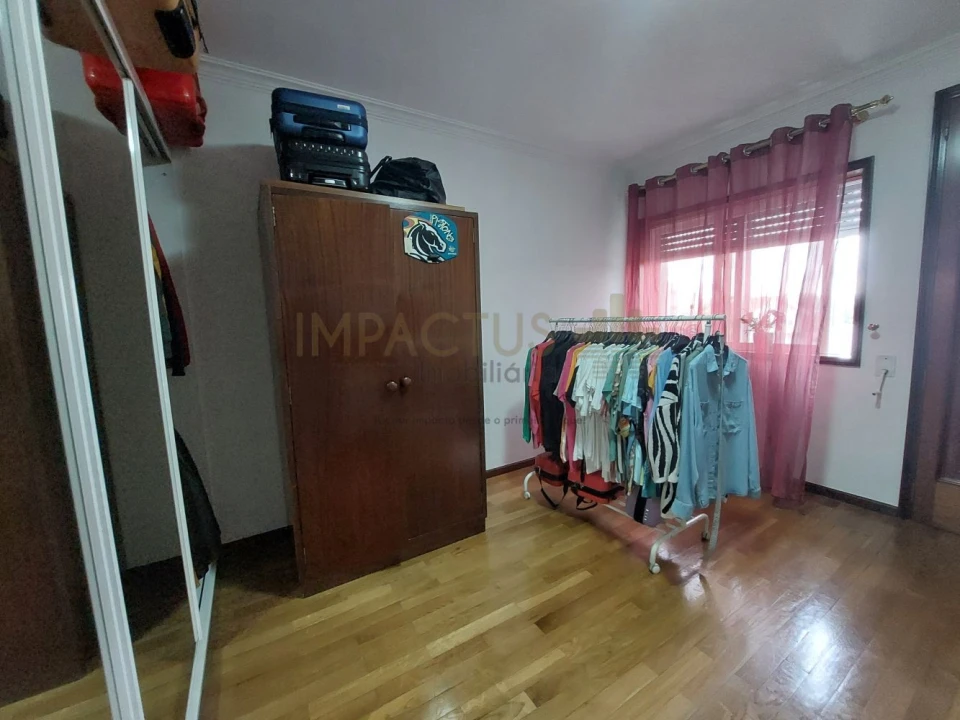Moradia T4 para Venda em Cidade da Maia Foto 28