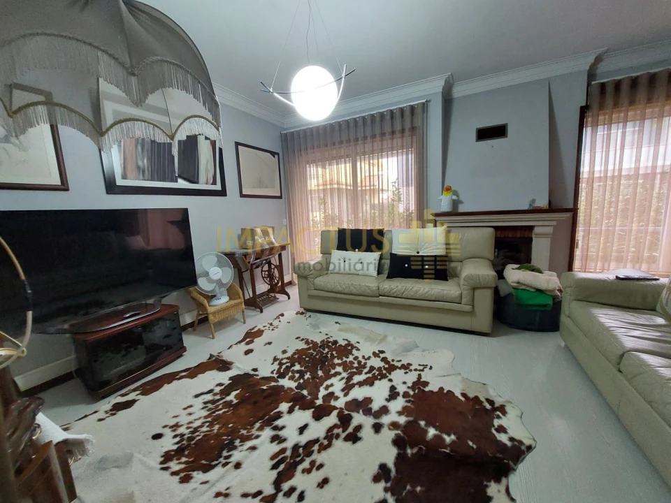 Moradia T4 para Venda em Cidade da Maia Foto 1