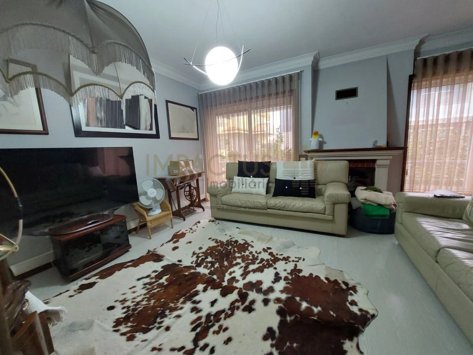 Moradia T4 para Venda em Cidade da Maia Foto 2