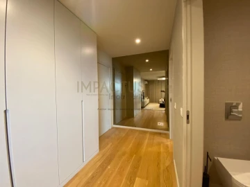Apartamento T4 para Venda em Santa Marinha e São Pedro da Afurada