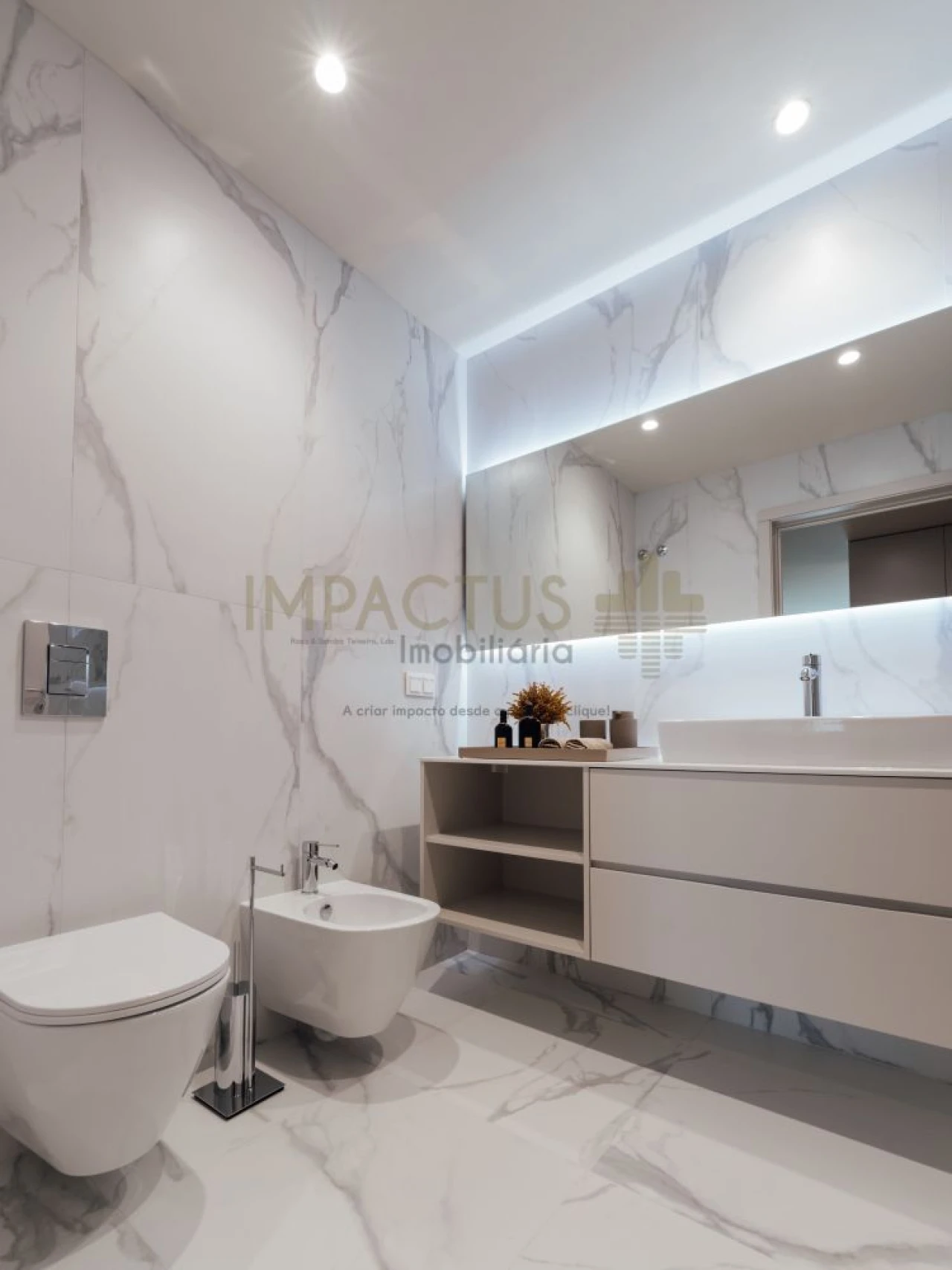 Apartamento T4 para Venda em Santa Marinha e São Pedro da Afurada Foto 26