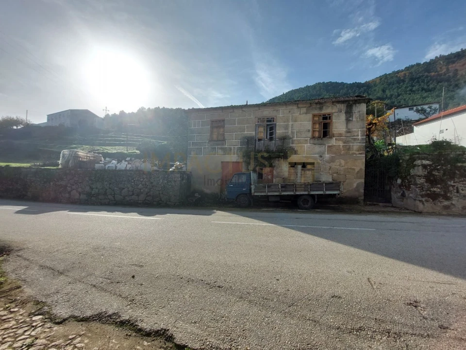 Terreno para Venda em Paradela e Granjinha Foto 1