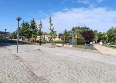 Loja para Arrendamento em Bougado (São Martinho e Santiago)