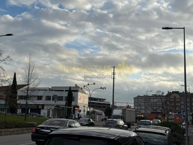 Loja para Arrendamento em Bougado (São Martinho e Santiago) Foto 3