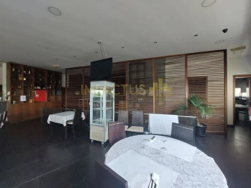 Loja para Venda em Castêlo da Maia