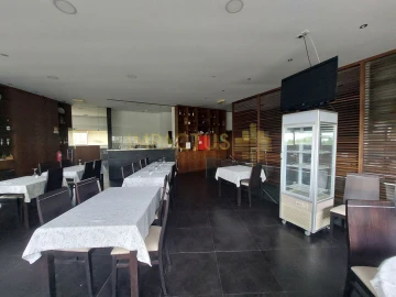 Loja para Venda em Castêlo da Maia