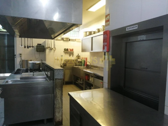 Loja para Venda em Castêlo da Maia Foto 12