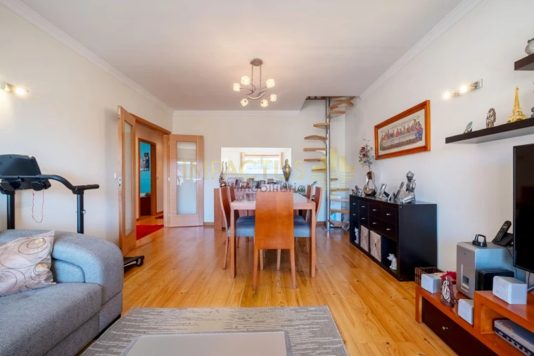 Moradia T3 para Venda em Covelas Foto 5