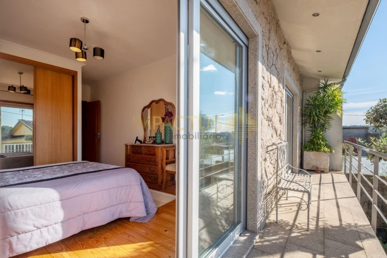 Moradia T3 para Venda em Covelas Foto 12