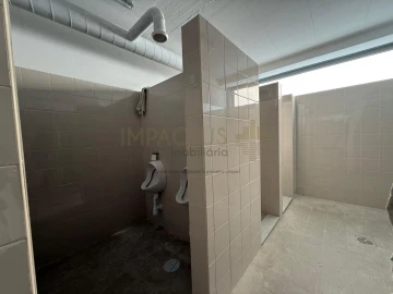 Loja para Arrendamento em Muro