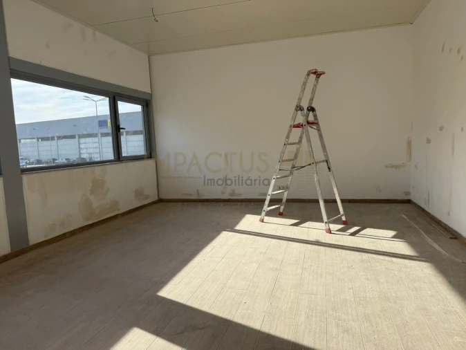 Loja para Arrendamento em Muro Foto 8