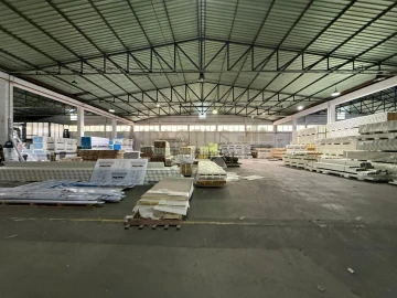 Loja para Arrendamento em Bougado (São Martinho e Santiago)