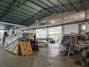 Loja para Arrendamento em Bougado (São Martinho e Santiago)