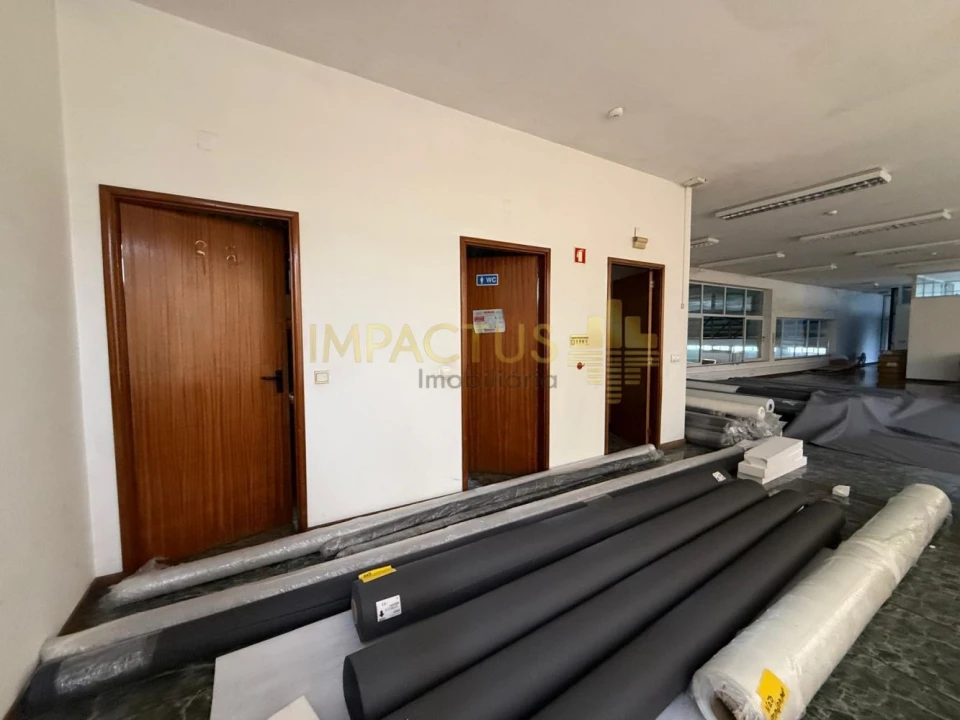 Loja para Arrendamento em Bougado (São Martinho e Santiago) Foto 12