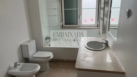 Apartamento T2 para Venda em Misericórdia