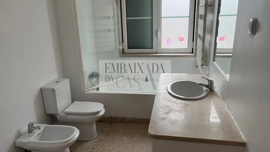 Apartamento T2 para Venda em Misericórdia Foto 11