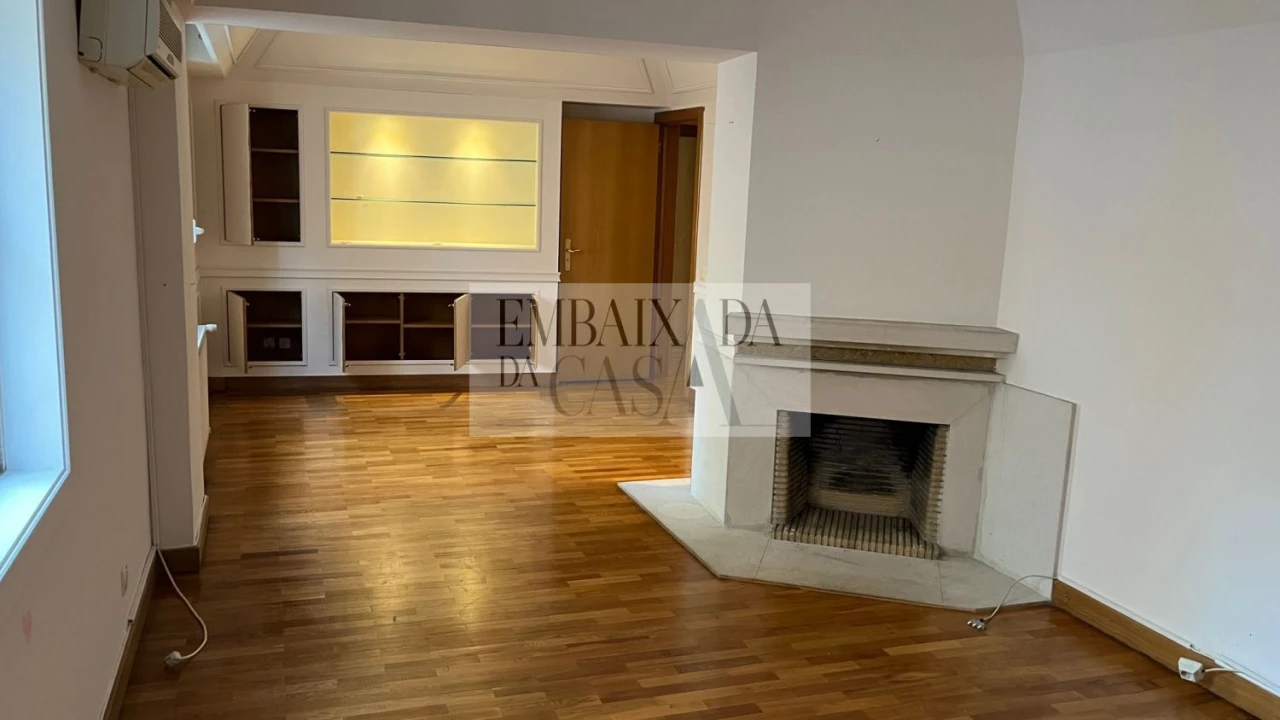 Apartamento T2 para Venda em Misericórdia Foto 17