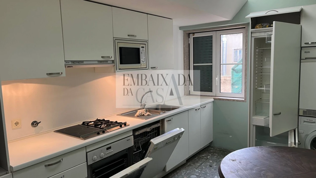 Apartamento T2 para Venda em Misericórdia Foto 5