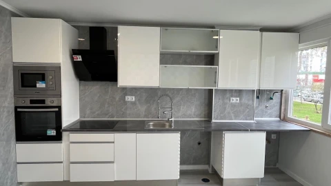 Apartamento T2 para Venda em Oeiras e São Julião da Barra, Paço de Arcos e Caxias