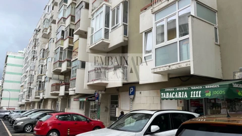 Apartamento T2 para Venda em Oeiras e São Julião da Barra, Paço de Arcos e Caxias