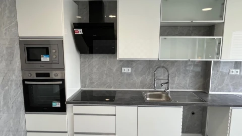 Apartamento T2 para Venda em Oeiras e São Julião da Barra, Paço de Arcos e Caxias