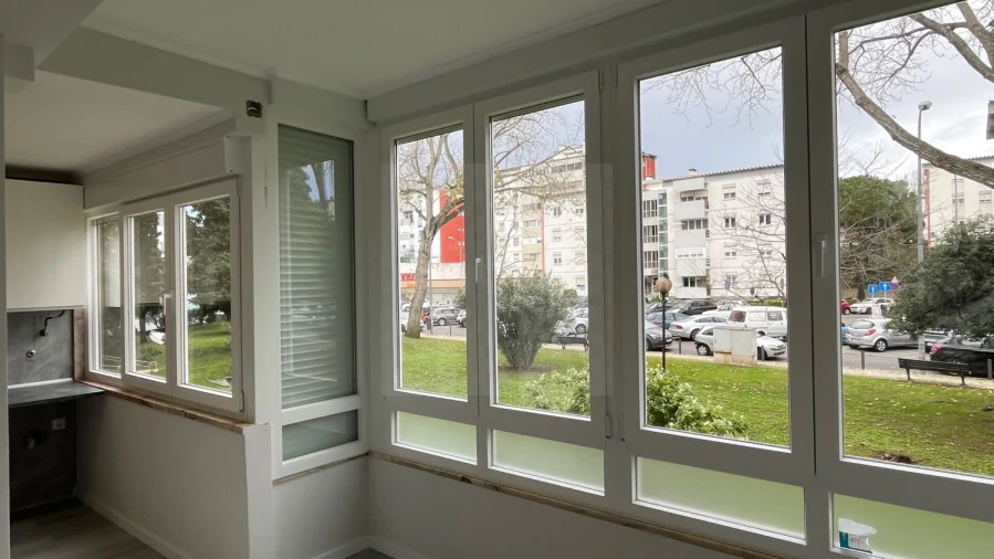 Apartamento T2 para Venda em Oeiras e São Julião da Barra, Paço de Arcos e Caxias Foto 8