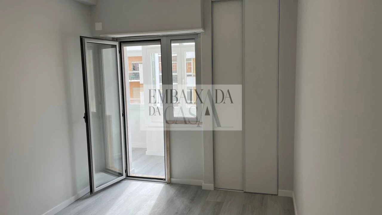 Apartamento T2 para Venda em Oeiras e São Julião da Barra, Paço de Arcos e Caxias Foto 12