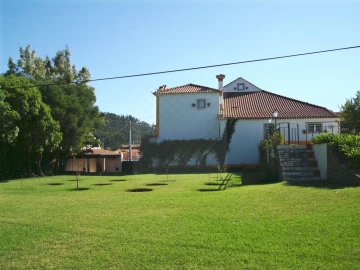Moradia T8 para Venda em Roliça