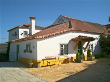 Moradia T8 para Venda em Roliça