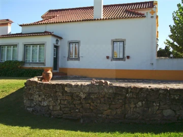 Moradia T8 para Venda em Roliça