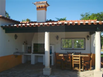 Moradia T8 para Venda em Roliça