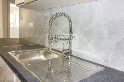 Apartamento T2 para Venda em Benfica