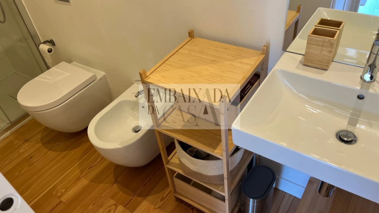 Apartamento T2 para Venda em Alvalade Foto 17