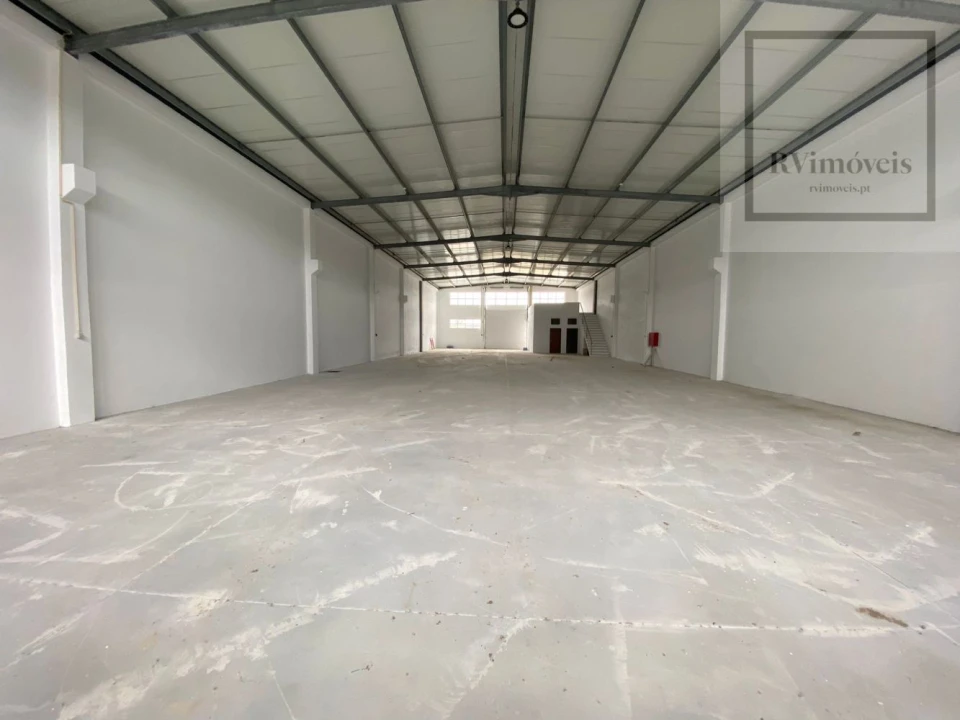 Loja para Venda em Alvarães Foto 7