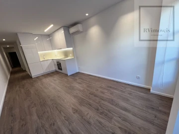 Apartamento T1 para Arrendamento em Santa Maria Maior e Monserrate e Meadela