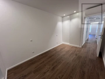 Apartamento T1 para Arrendamento em Santa Maria Maior e Monserrate e Meadela
