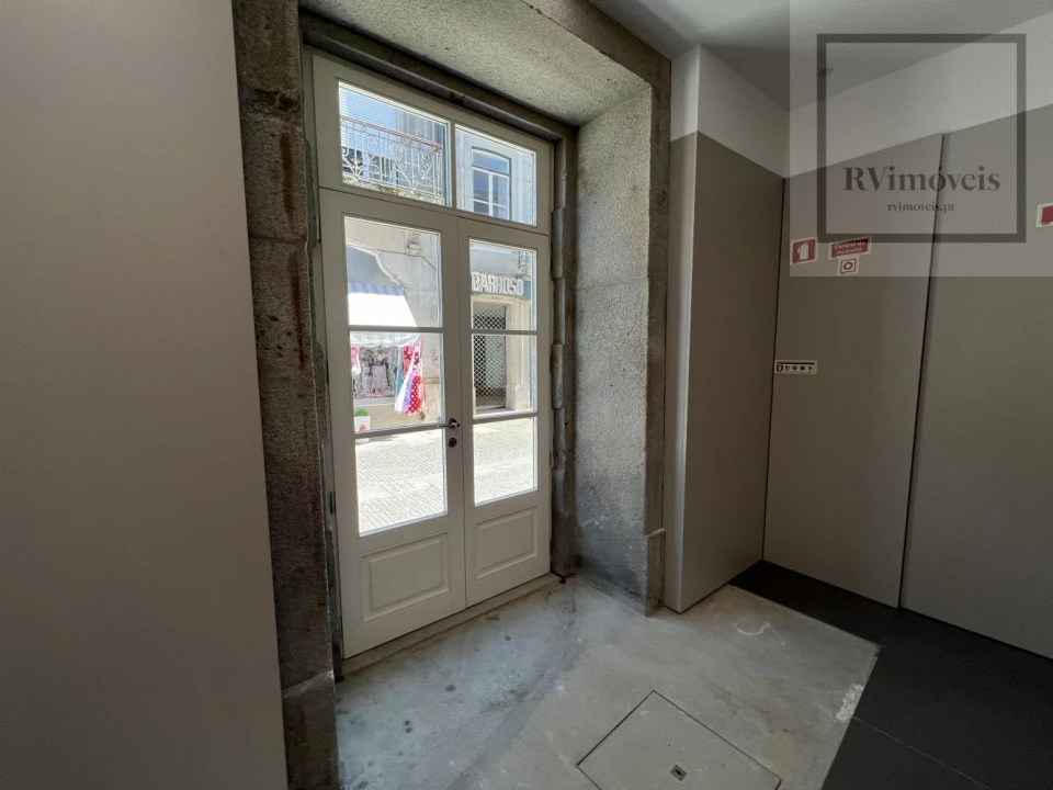 Apartamento T1 para Arrendamento em Santa Maria Maior e Monserrate e Meadela Foto 2