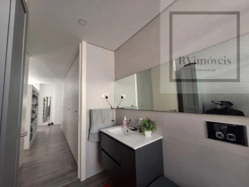 Moradia T4 para Venda em Santa Maria Maior e Monserrate e Meadela