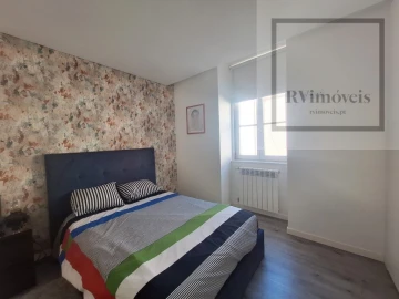 Moradia T4 para Venda em Santa Maria Maior e Monserrate e Meadela