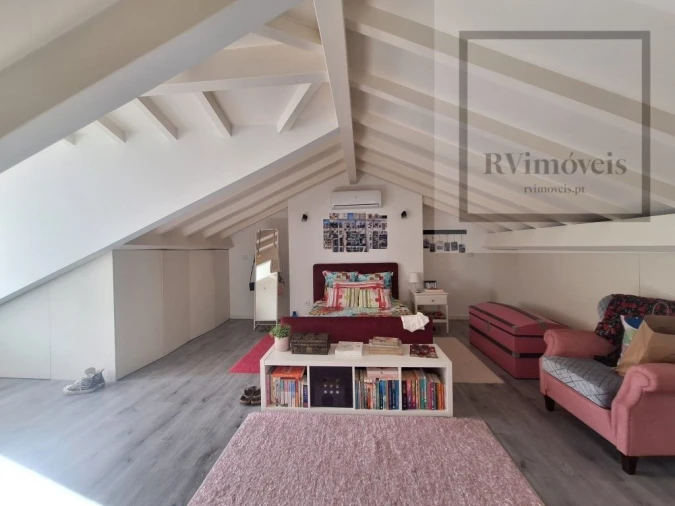 Moradia T4 para Venda em Santa Maria Maior e Monserrate e Meadela Foto 33