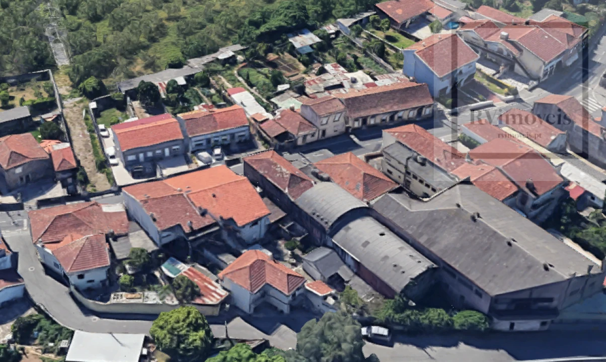 Loja para Venda em Milheiros Foto 13