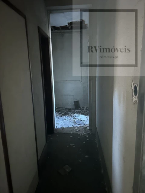 Loja para Venda em Milheiros